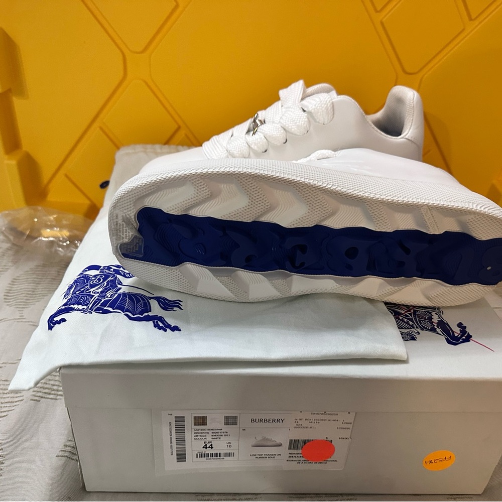 Burberry White Men's Sneakers - Picture 5 of 9